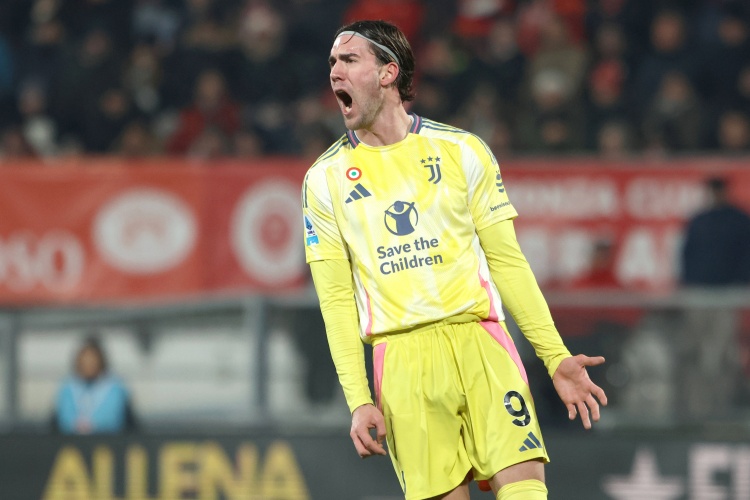 九游体育-意媒：国米为DV9开800万欧免签年薪，但他尚未回应毕竟为时尚早