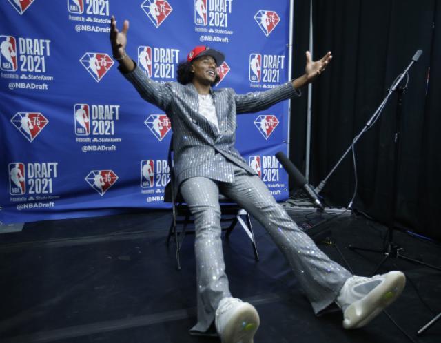 新秀签约大获成功 阿迪达斯欲重塑篮球产品线